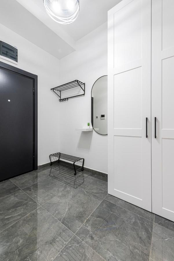 Vertigo One Bedroom Apartment-Free Private Parking Novi Sad Dış mekan fotoğraf