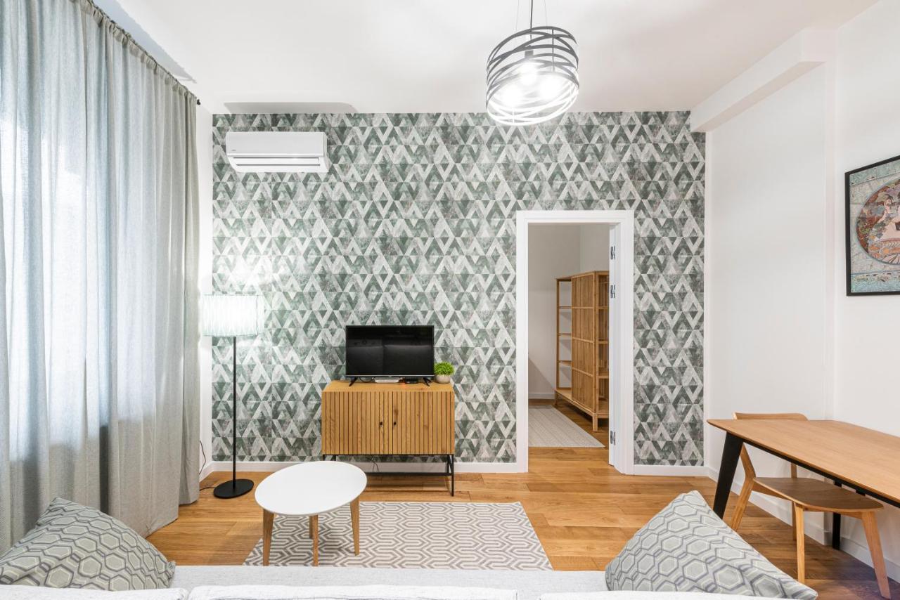 Vertigo One Bedroom Apartment-Free Private Parking Novi Sad Dış mekan fotoğraf